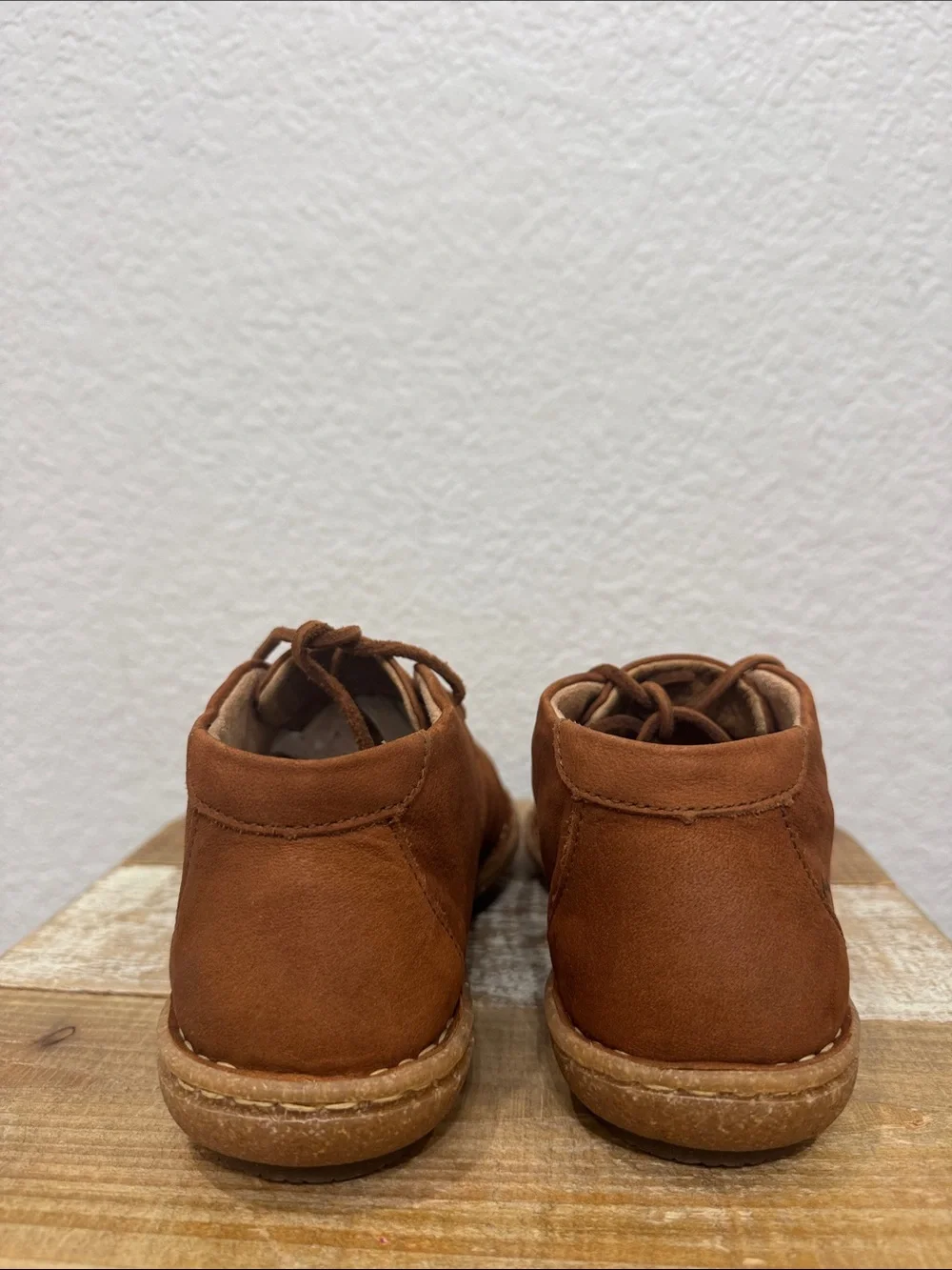 Born Nula ll Suede Lace Up Chukka Bootie Size 6 NEW Tan Maple Leaf